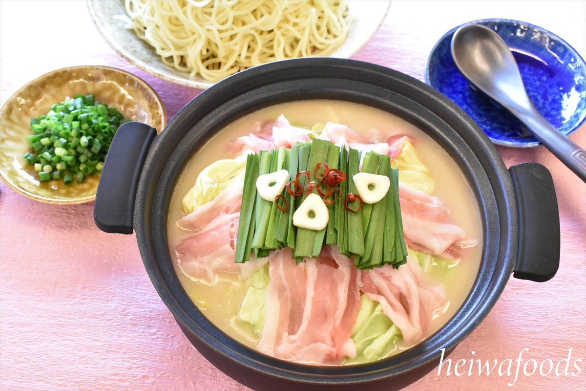 〆のラーメンが美味しい！豚バラとんこつ鍋