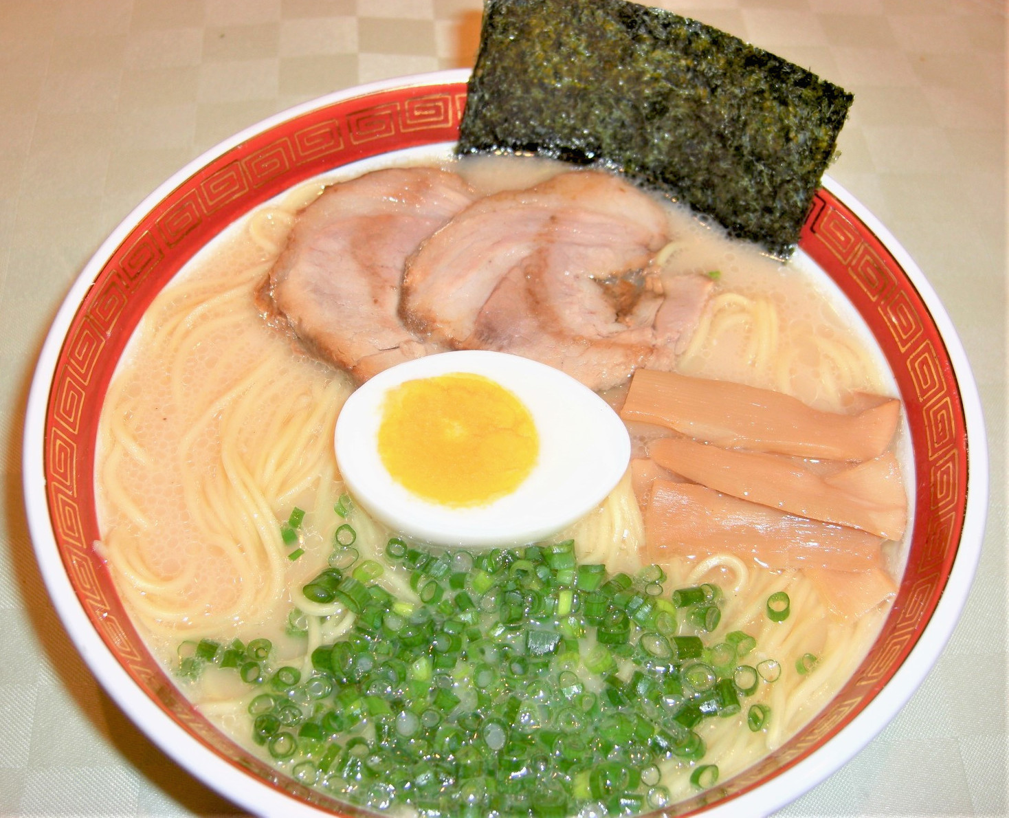 麺厨 とんこつラーメン